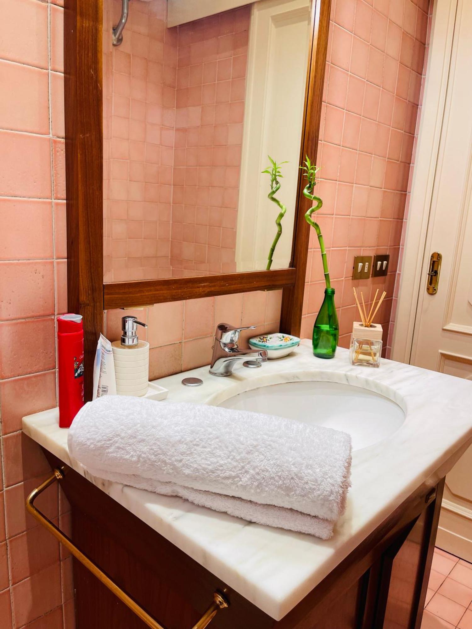 Bed and Breakfast Holiday Colosseum Рим Екстер'єр фото